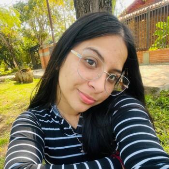 Niñera en Lambaré: Juliana