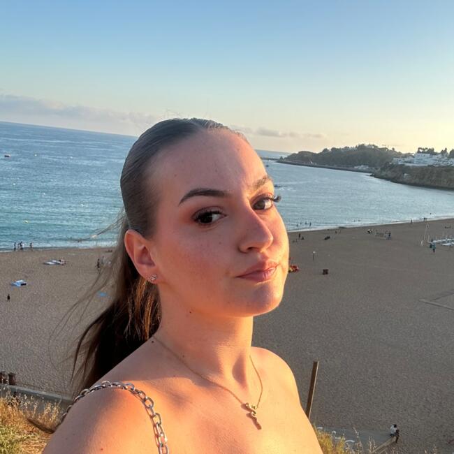 Babysitter in Torcy: Laurianne