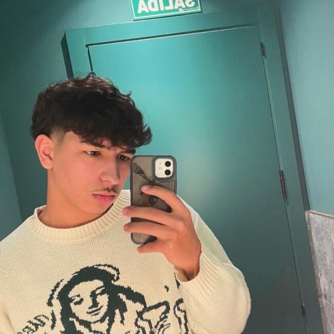 Babysitter in Marmande: Amin