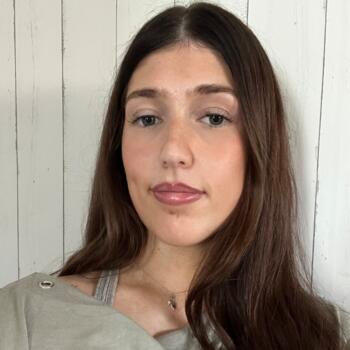 Babysitter in Launceston: Charli
