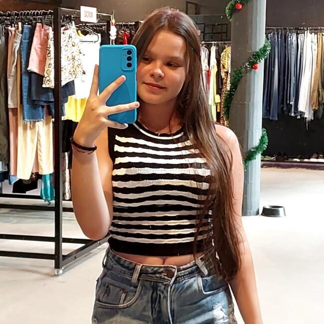 Babysitter in Blumenau: Yasmin