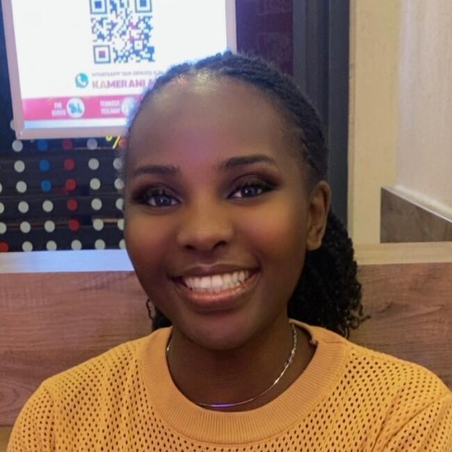 Alanya Bölgesinde Dadı: Prossy