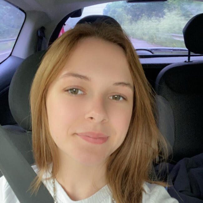 Babysitter in Chémery-les-Deux: Océane