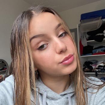 Babysitter in Dijon: Lola