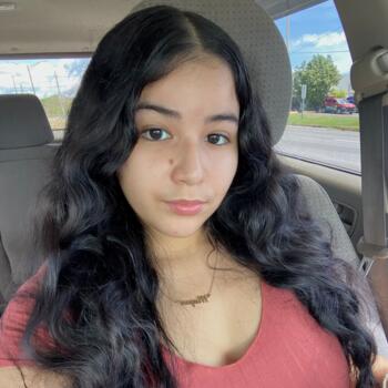 Babysitter in Salinas: Megan