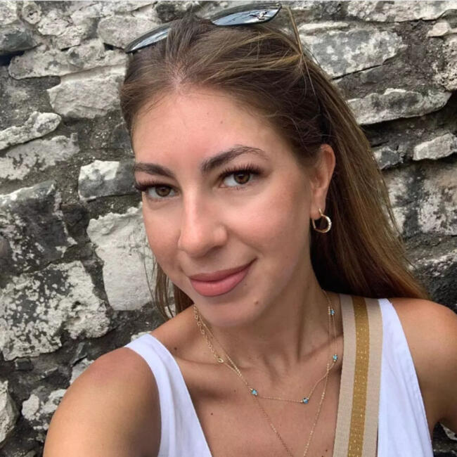 Babysitter in Houston: Lin
