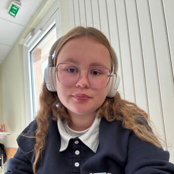 Babysitter in Piblange: Maeva