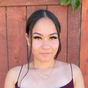 Babysitter Toronto: Ariel