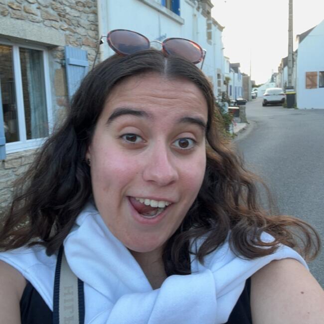 Babysitter in Saint-Brice-en-Coglès: Zoé