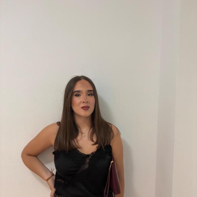 Babysitter in Seville: Candela