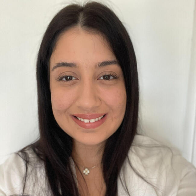 Babysitter in Rhodes: ELISSAVET