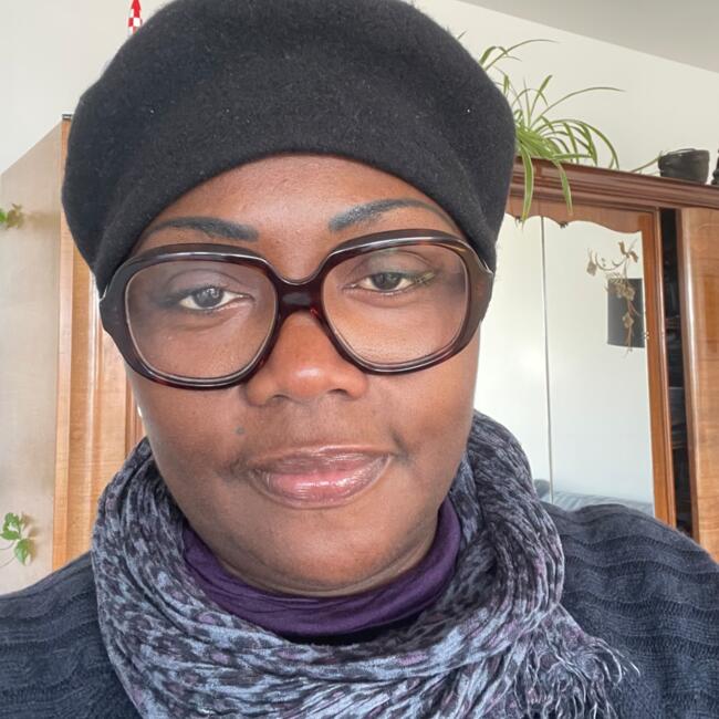 Babysitter in Saint-Denis: Thérèse