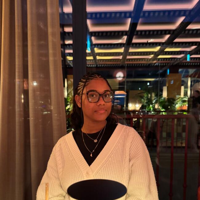Babysitter em Cruz Quebrada: Evandra
