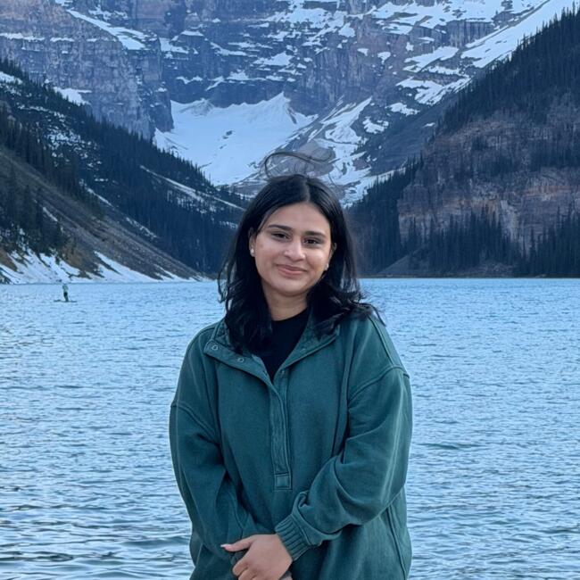 Baby-sitter in Kelowna: Simranjit