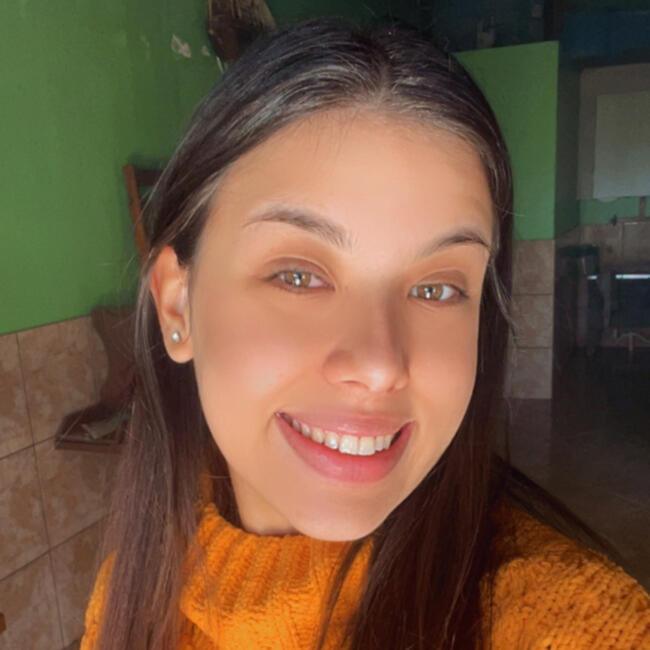 Babysitter in Foz do Iguaçu: Nayara