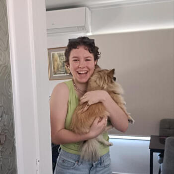 Baby-sitter in Dunedin: Lizzie