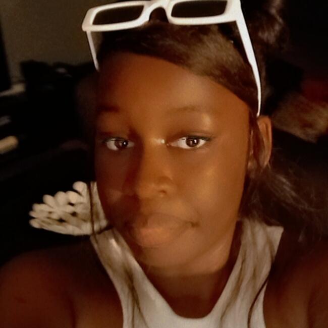 Babysitter in L'Haÿ-les-Roses: Emeline