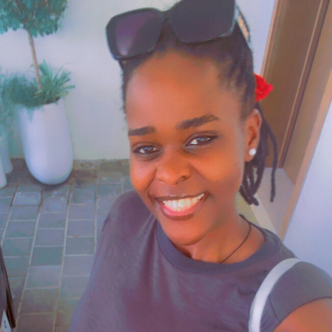 مربية أطفال في Jazīrat Abū Z̧aby: Muganzie