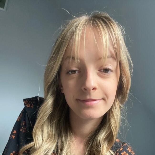 Babysitter in Grauves: Candice