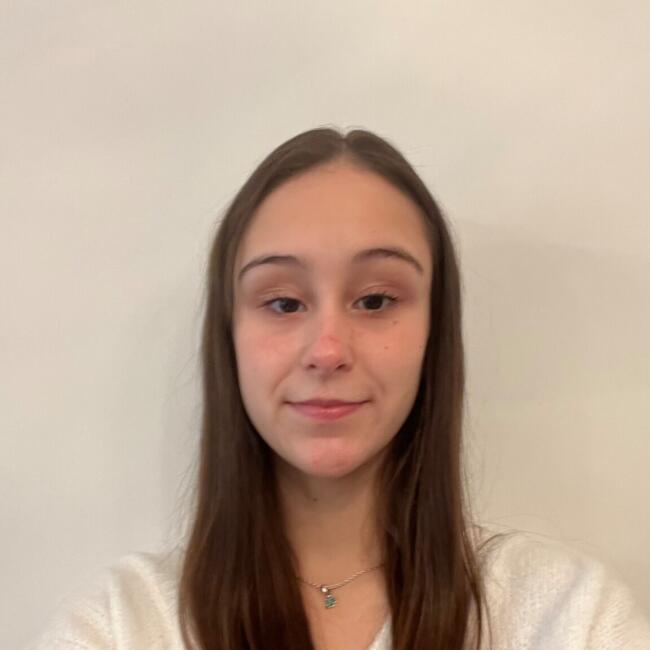 Babysitter in Oeiras: Juliana