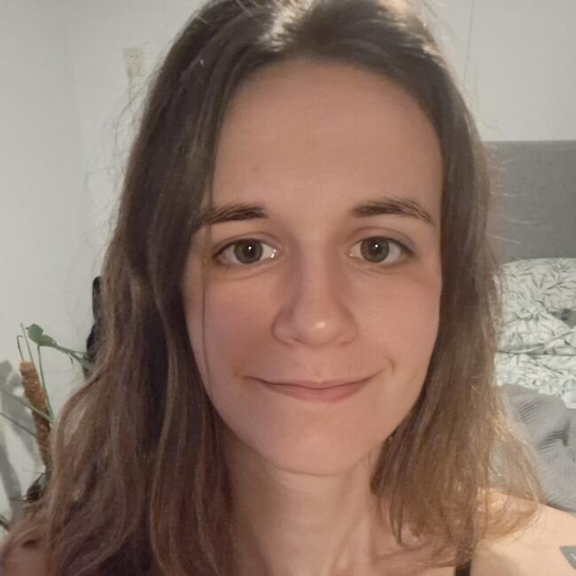 罗森达尔的临时保姆工作: Eileen