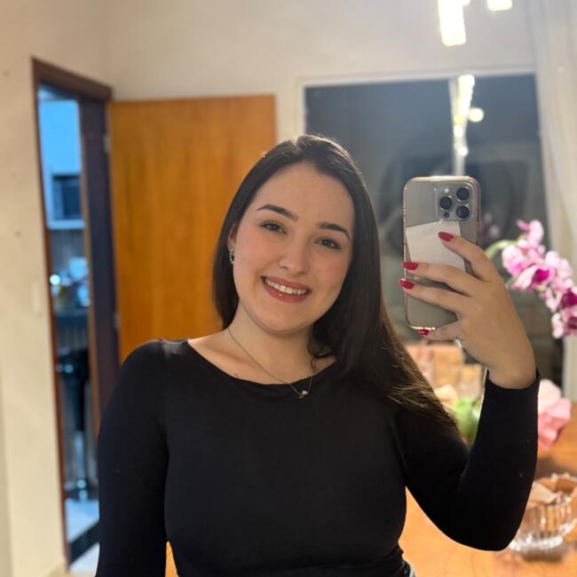 Babá em Araras: Letícia