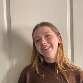 Babysitter in Douchy-les-Mines: Loane