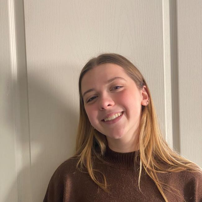 Babysitter in Douchy-les-Mines: Loane