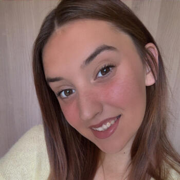 Babysitter in Lesparre-Médoc: Florine