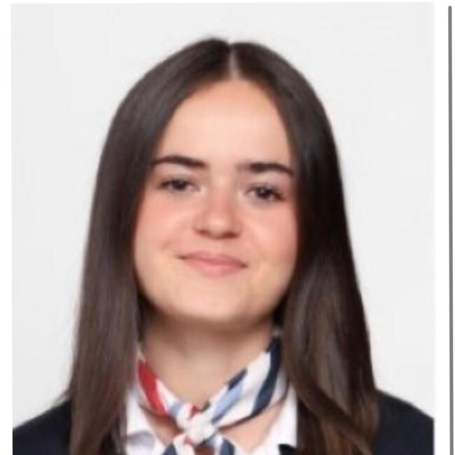 Babysitter in Antibes: Lucie