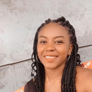 Canguro en Zaragoza: Lisbeth Tatiana