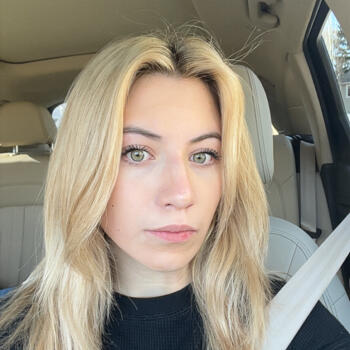 Babysitter Calgary: Lilly