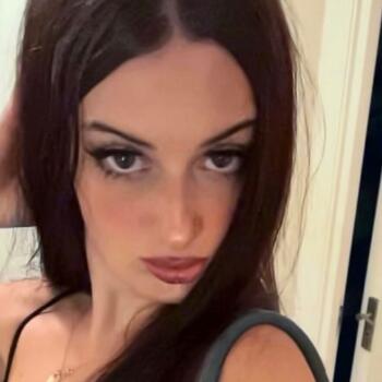 Babysitter in London: Izabel