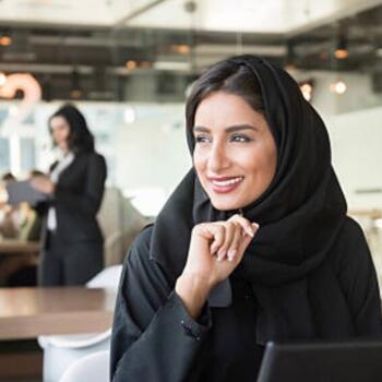وظيفة جليسة أطفال في العين: فرص عمل كجليسة أطفال Amna