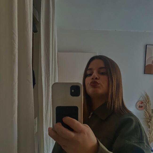 Babysitter in Saucats: Zoé