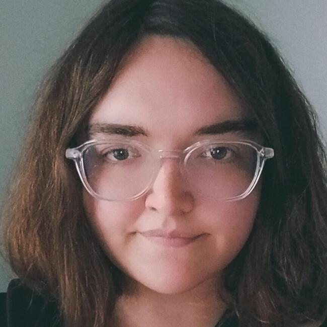 Babysitter in Périgueux: Marine