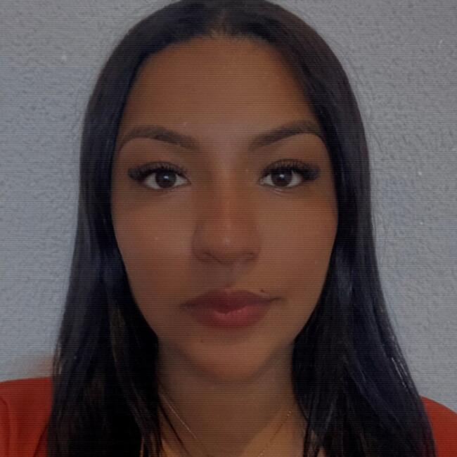 Babysitter in Trindade: Luana