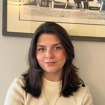 Babysitter in Paris: Adèle