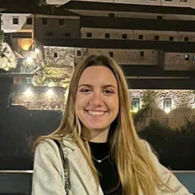 Babysitter em Viana do Castelo: Filipa