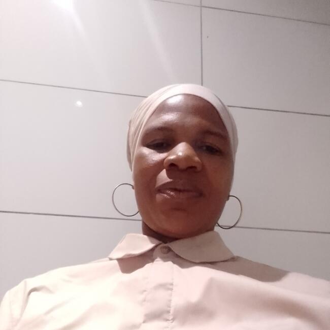 Nanny in Komaneng: Hellen