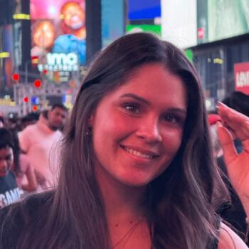 Babysitter στην περιοχή Νίκαια: Albane