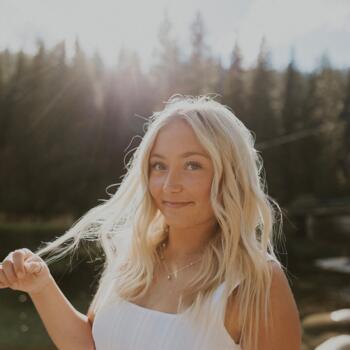 Babysitter in Reno: Ava