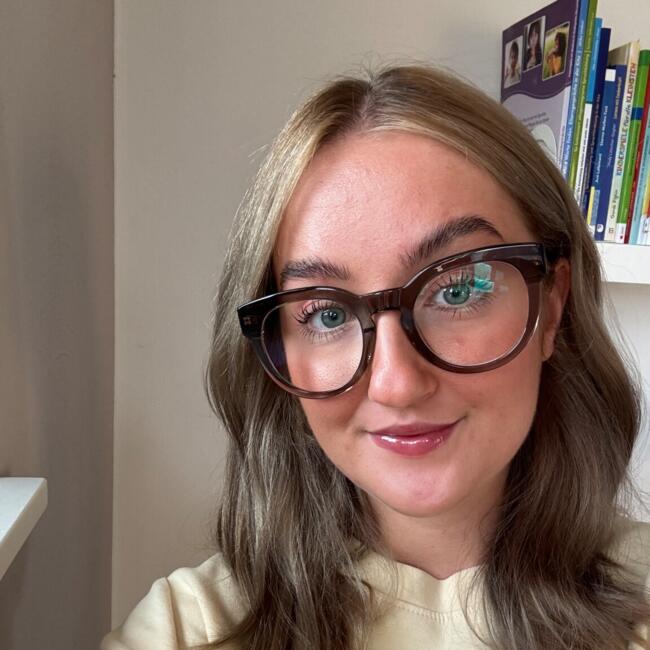 Babysitter in Ochtendung: Emilie