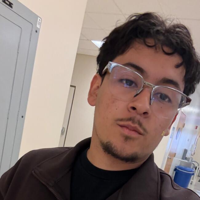 Babysitter in San Jose: Adrian