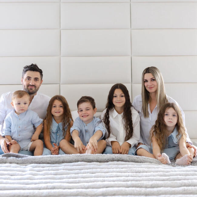 Δουλειά για babysitter στην περιοχή Οράντεα: Rebeca