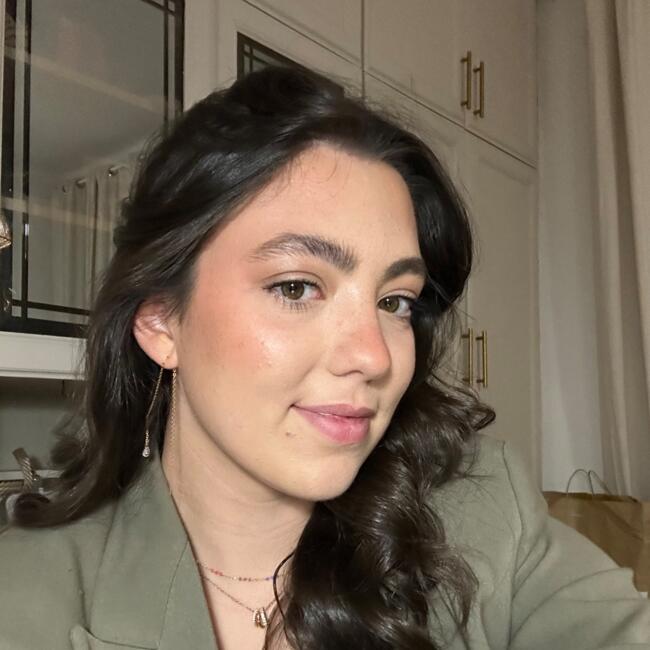 Nanny in Ponferrada: Indira