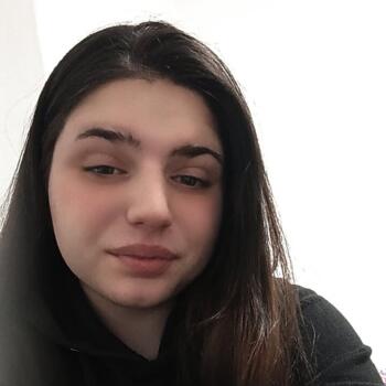 Babysitter in Pilsen: Maryam