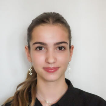 Babysitter in Paris: Anna