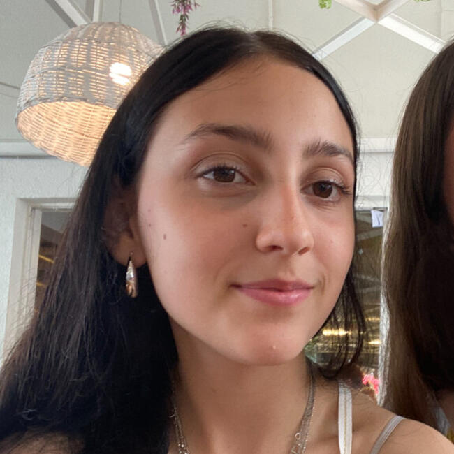 Babysitter in San Isidro: Victoria butta