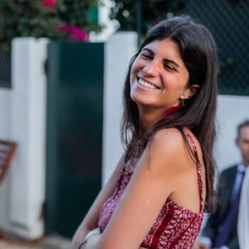 Babysitter Lisboa: Inês